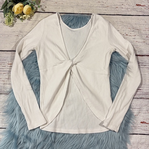 Monrow Rib Twisted Back Top in White - Picture 2 of 9